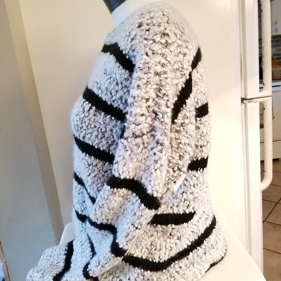 🌹 Calvin Klein super comfy sweater size s - Picture 3 of 8